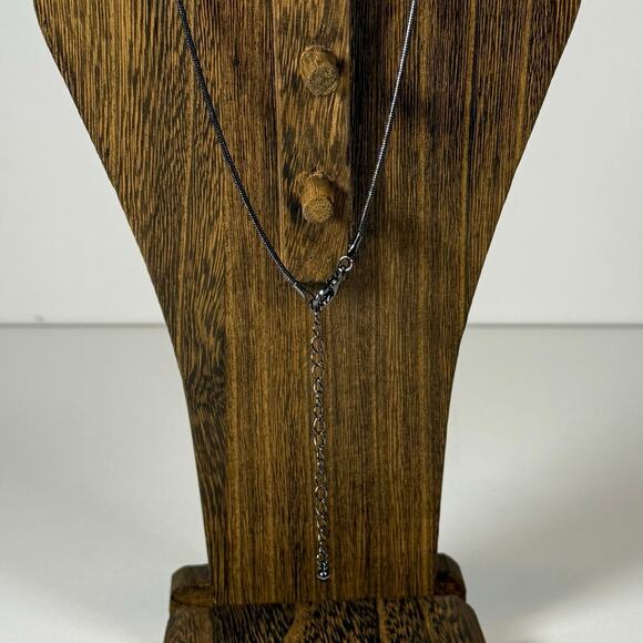 Minimalist Dark Silver Curved Bar Necklace Adjustable 9–11" Modern Chic - Picture 5 of 6